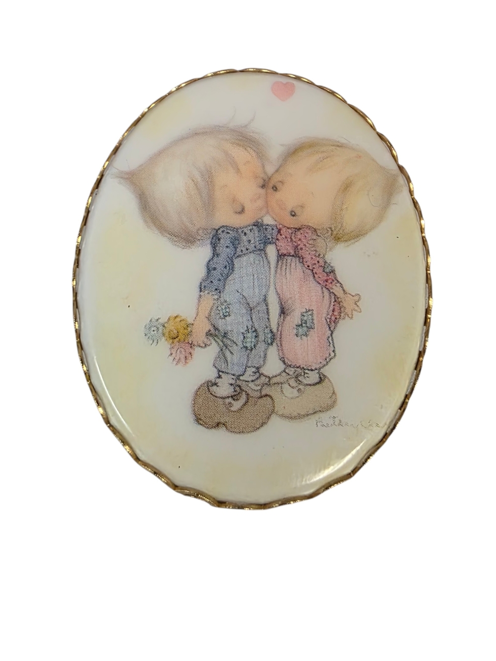 Vintage Betsey Clark & Beau Kissing Plastic & Metal Cameo Style Oval Brooch